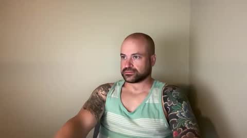 Snapshot of roadking1122 chatting on 10-19-25, 10:16 roadking1122 online show from 10-19-25, 10:16