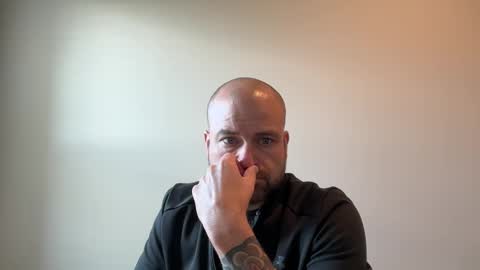 Snapshot of roadking1122 chatting on 11-11-25, 06:30 roadking1122 online show from 11-11-25, 06:30