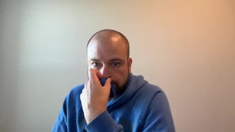 Snapshot of roadking1122 chatting on 11-17-25, 03:18 roadking1122 online show from 11-17-25, 03:18