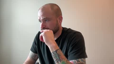 Snapshot of roadking1122 chatting on 12-04-25, 05:21 roadking1122 online show from 12-04-25, 05:21