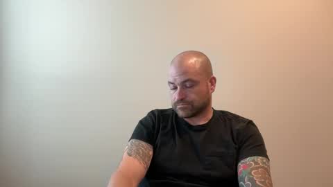 Snapshot of roadking1122 chatting on 12-17-25, 07:09 roadking1122 online show from 12-17-25, 07:09