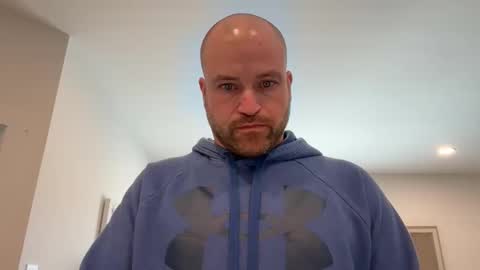 Snapshot of roadking1122 chatting on 01-15-26, 03:38 roadking1122 online show from 01-15-26, 03:38