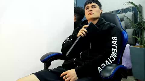 Roan Birkin online show from 09-30-25, 09:09