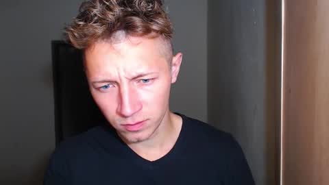 Snapshot of roastingcorn chatting on 12-05-25, 07:39 RoastingCorn online show from 12-05-25, 07:39