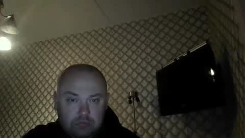 rob18997 online show from 12-16-25, 04:45