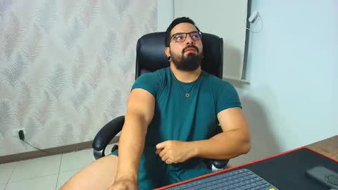 Snapshot of robby_k chatting on 09-09-25, 11:48 Robby online show from 09-09-25, 11:48