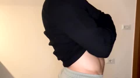 Snapshot of roberpierre_ho chatting on 02-25-26, 12:31 roberpierre_ho online show from 02-25-26, 12:31