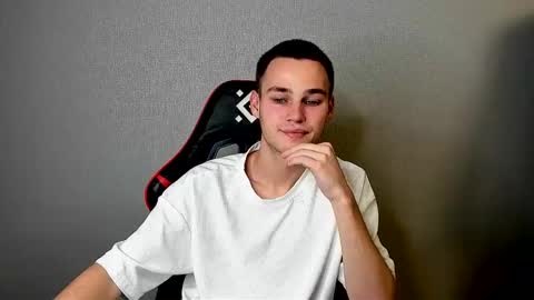 robert10211 online show from 11-18-25, 11:59