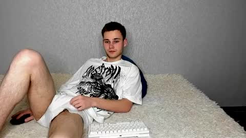 robert10211 online show from 04-02-26, 03:59