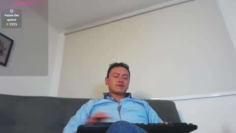 Snapshot of robert_honey chatting on 09-25-25, 10:57 Robert online show from 09-25-25, 10:57