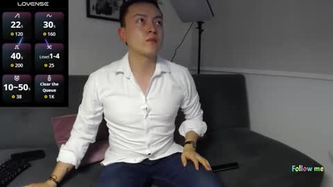 Snapshot of robert_honey chatting on 10-27-25, 12:47 Robert online show from 10-27-25, 12:47