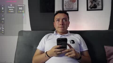 Snapshot of robert_honey chatting on 11-07-25, 11:49 Robert online show from 11-07-25, 11:49