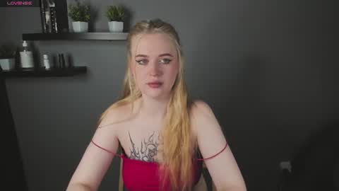 Snapshot of robert_lisa chatting on 06-15-26, 12:35 Lisa and Robert i am online all days 900 am GMT3 online show from 06-15-26, 12:35