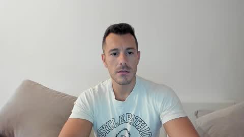 roberto4ever online show from 09-15-25, 05:07