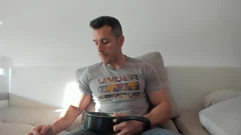 roberto4ever online show from 04-15-26, 04:52