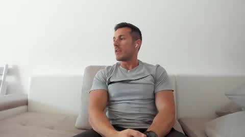roberto4ever online show from 06-16-26, 11:02