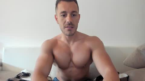 roberto4ever online show from 06-25-26, 04:12