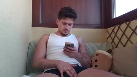 Roberto online show from 03-11-26, 06:41