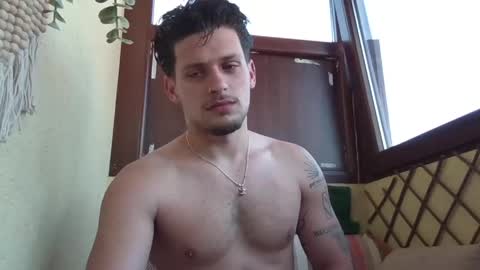 Snapshot of roberto_twink1 chatting on 05-29-26, 06:55 Roberto online show from 05-29-26, 06:55