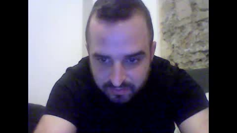 Snapshot of robertoredo chatting on 01-07-25, 07:06 Roberto online show from 01-07-25, 07:06