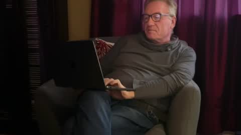 RobertTheRabbit online show from 06-30-26, 03:13