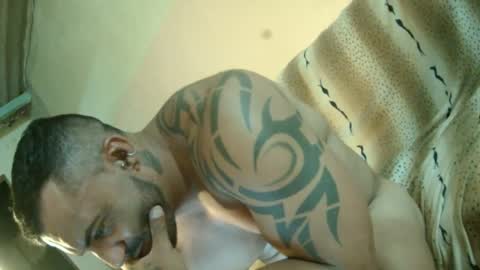 Snapshot of robertuxx chatting on 12-17-24, 11:49 BRAZILIAN BOY online show from 12-17-24, 11:49