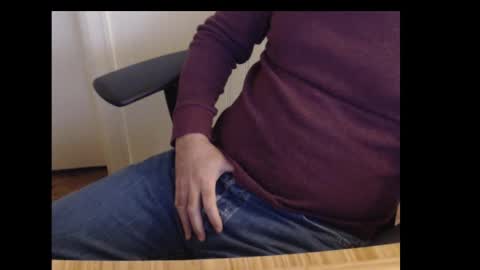 Snapshot of robidan6923 chatting on 12-16-24, 01:22 robidan6923 online show from 12-16-24, 01:22