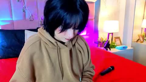 robin D online show from 05-18-26, 01:39