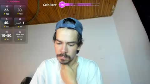 Snapshot of robindominique chatting on 06-12-26, 01:04 Robin online show from 06-12-26, 01:04