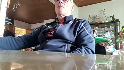 Snapshot of robke1966 chatting on 12-28-24, 10:58 robke1966 online show from 12-28-24, 10:58