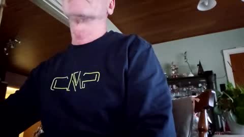 Snapshot of robke1966 chatting on 01-20-25, 01:11 robke1966 online show from 01-20-25, 01:11