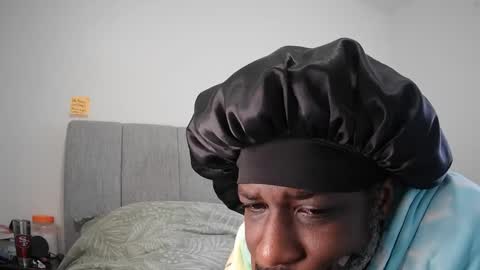 Snapshot of robo_cox chatting on 09-09-25, 04:17 BBC America online show from 09-09-25, 04:17