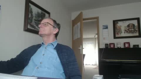 roboter0233 online show from 02-07-25, 02:26
