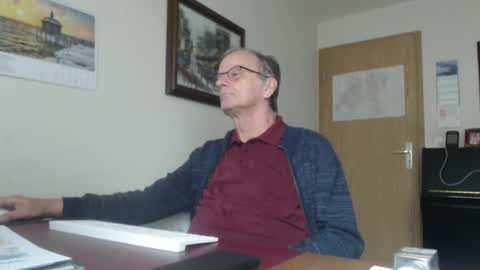 roboter0233 online show from 02-10-25, 01:33