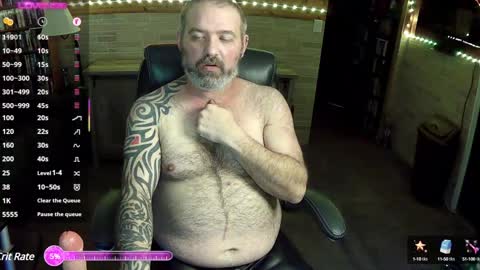 Snapshot of robun1801 chatting on 02-26-25, 01:43 Tequila and Whiskey online show from 02-26-25, 01:43