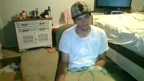 Snapshot of robwit8 chatting on 10-23-25, 09:41 Rob witha 8 online show from 10-23-25, 09:41