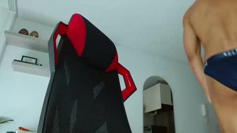 Snapshot of roby_millerr chatting on 10-21-25, 03:35 roby_millerr online show from 10-21-25, 03:35