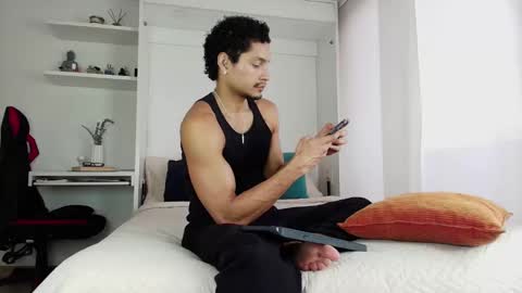 Snapshot of roby_millerr chatting on 10-25-25, 10:26 roby_millerr online show from 10-25-25, 10:26