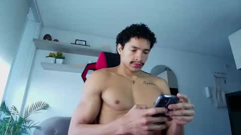 Snapshot of roby_millerr chatting on 11-08-25, 03:01 roby_millerr online show from 11-08-25, 03:01