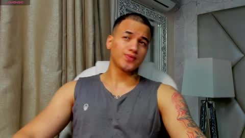 rocco_santos online show from 09-10-25, 02:33