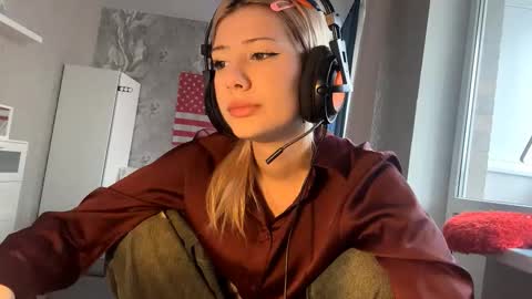 Snapshot of rochellehouis chatting on 02-17-26, 11:18 Anny online show from 02-17-26, 11:18