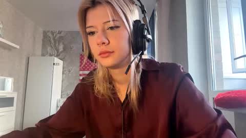 Snapshot of rochellehouis chatting on 02-20-26, 11:43 Anny online show from 02-20-26, 11:43
