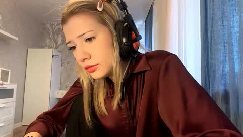 Snapshot of rochellehouis chatting on 02-26-26, 11:31 Anny online show from 02-26-26, 11:31