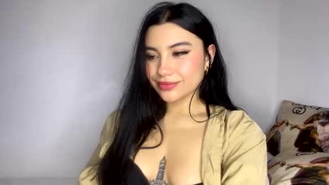 Snapshot of rockandlovexx chatting on 02-01-25, 12:40 Samantha Estephania online show from 02-01-25, 12:40