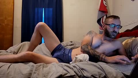 Snapshot of rockhard4u2019 chatting on 12-04-24, 12:36 rob online show from 12-04-24, 12:36