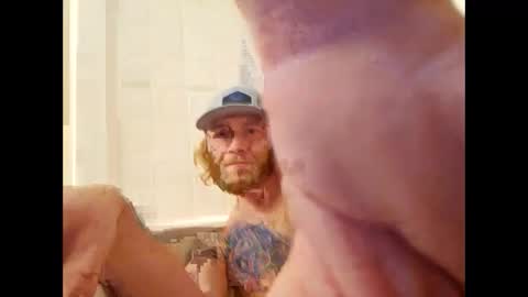 Snapshot of rockhardsurfers chatting on 01-23-25, 04:30 rockhardsurfers online show from 01-23-25, 04:30