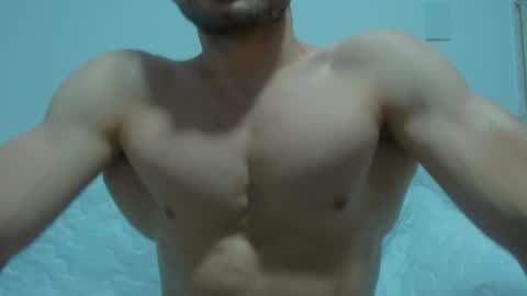 Snapshot of rocky_muscle chatting on 05-08-26, 01:44 rocky muscle online show from 05-08-26, 01:44