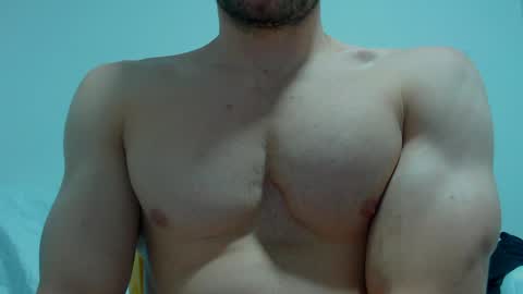 Snapshot of rocky_muscle chatting on 05-11-26, 04:18 rocky muscle online show from 05-11-26, 04:18