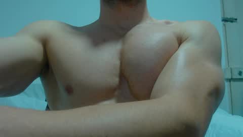 Snapshot of rocky_muscle chatting on 05-18-26, 04:40 rocky muscle online show from 05-18-26, 04:40