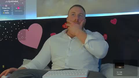 Roddy online show from 02-12-25, 02:21